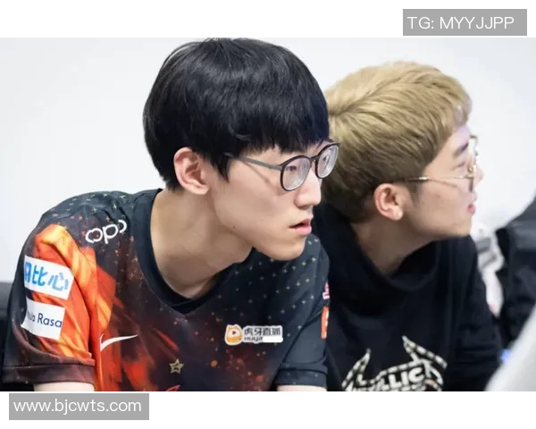 赛后分析FPX与RNG对决中的战术布局与关键决策探讨 赛后分析FPX与RNG对决中的战术布局与关键决策探讨